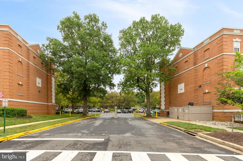 3601 38th Street NW Unit 303, Washington, DC 20016