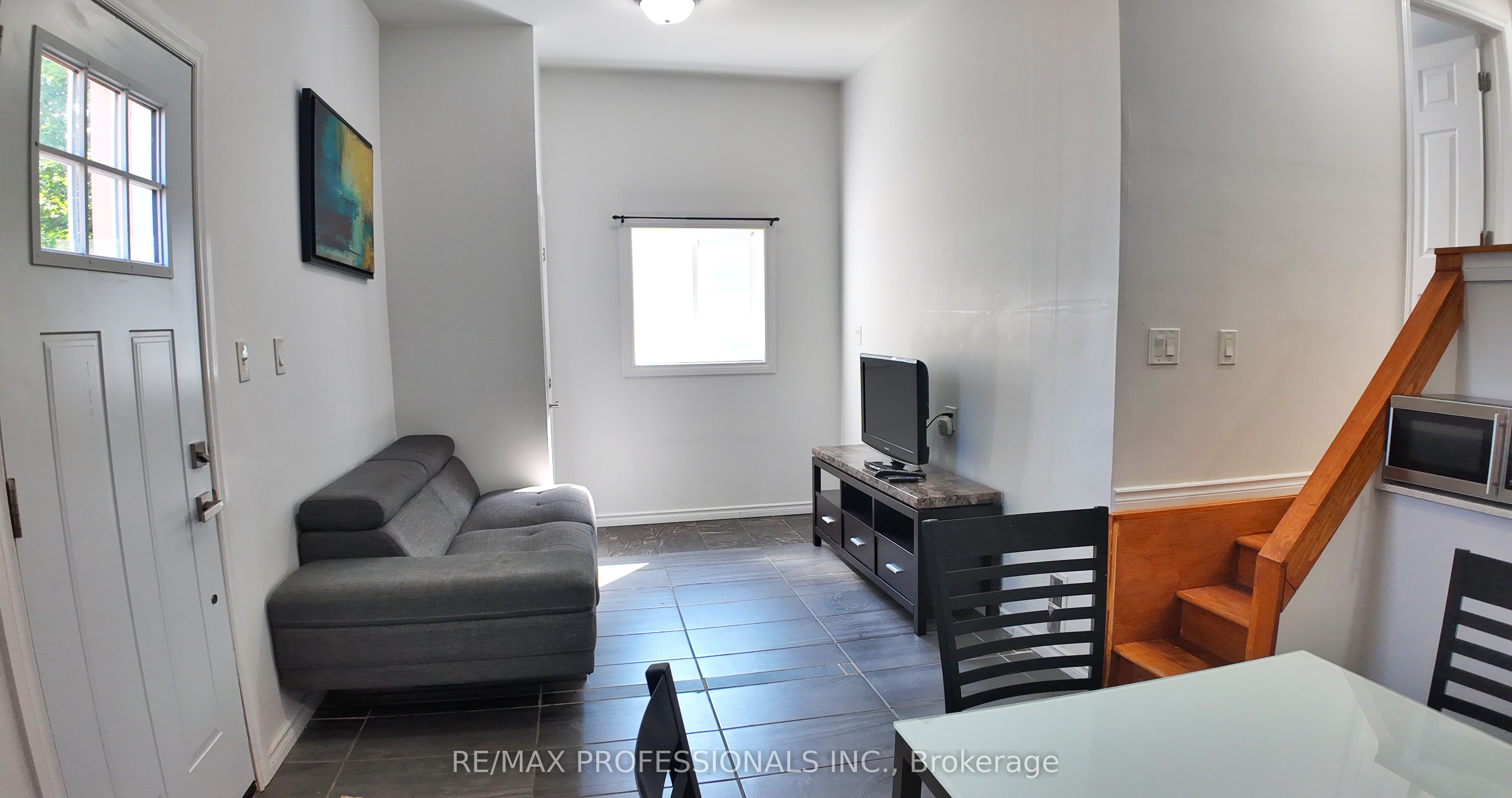 B-5 Farmbrook Road, Toronto, ON, M1J 2S3 photo 3