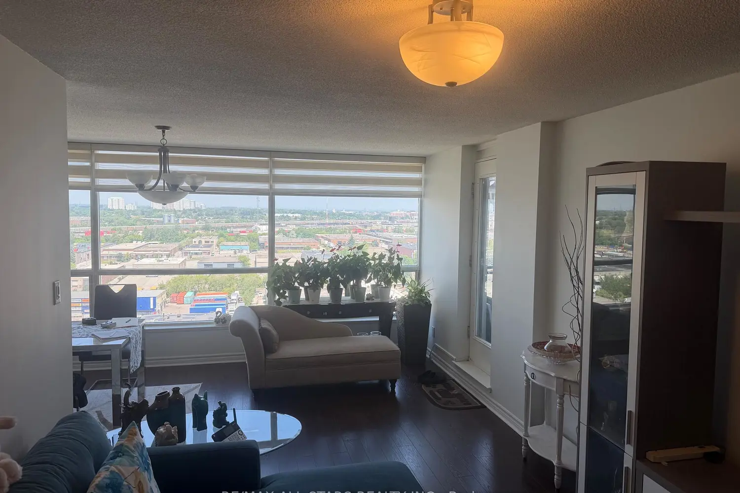 4725 Sheppard Avenue 1607 photo 3