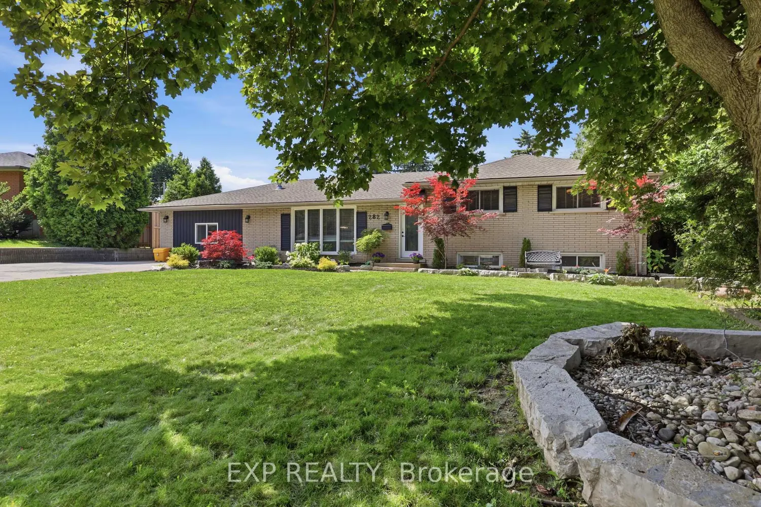 282 Harmony Road photo 4