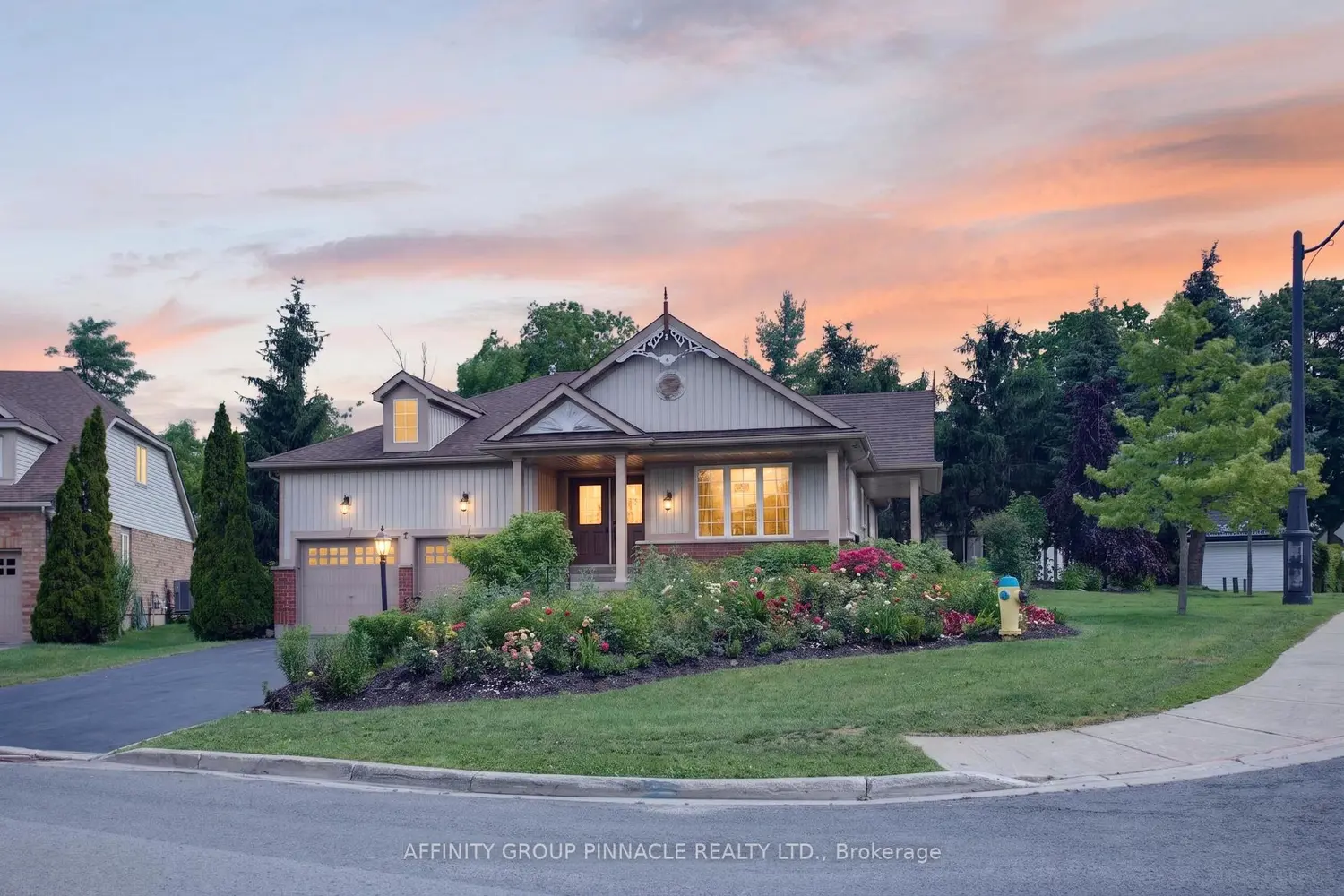 2 Fallingbrook Crescent
