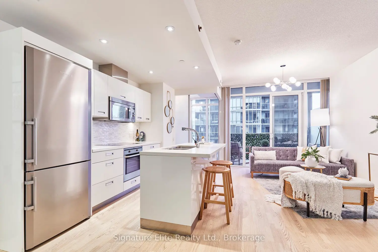 88 Park Lawn Road 1210