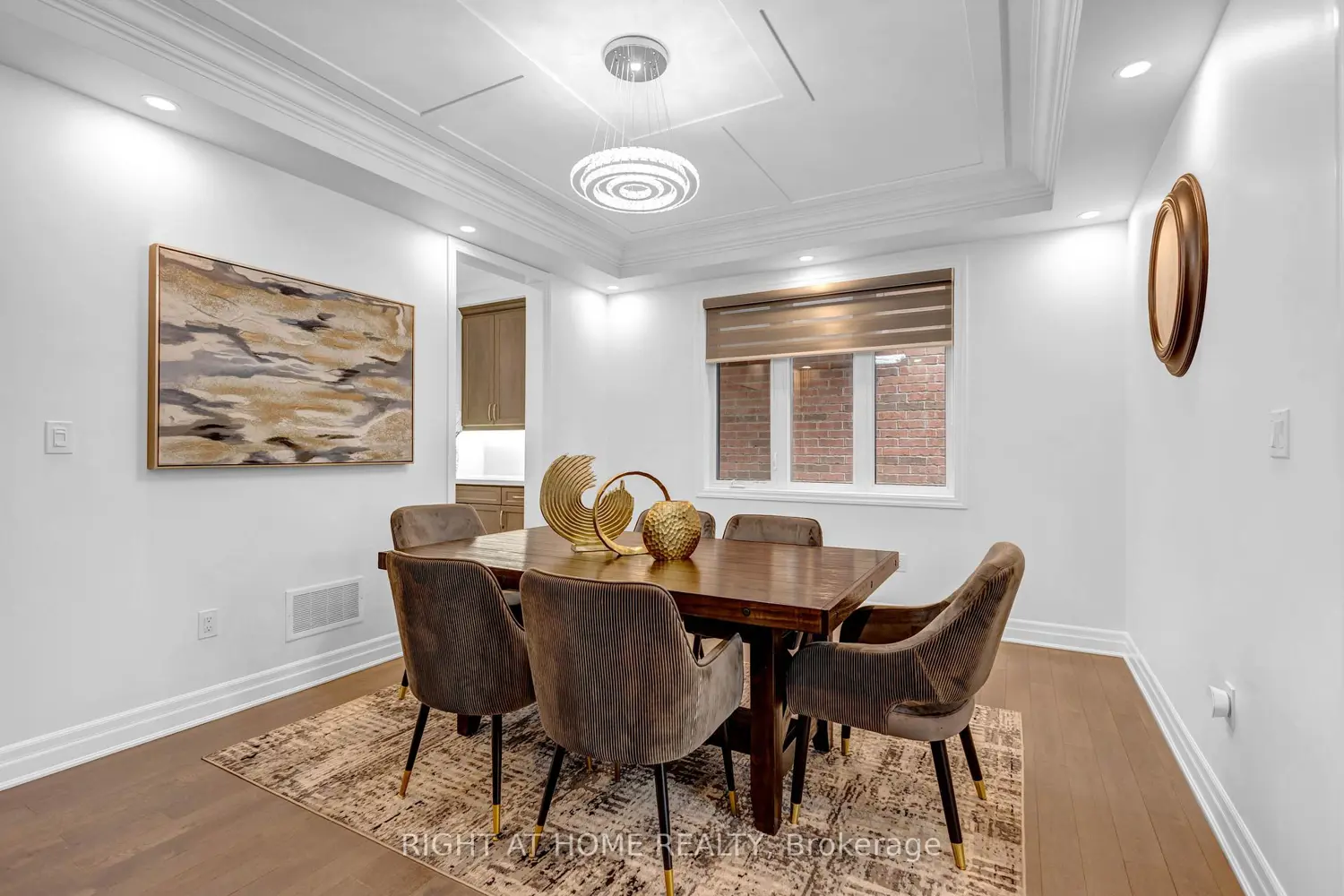 866 Magnolia Terrace photo 4