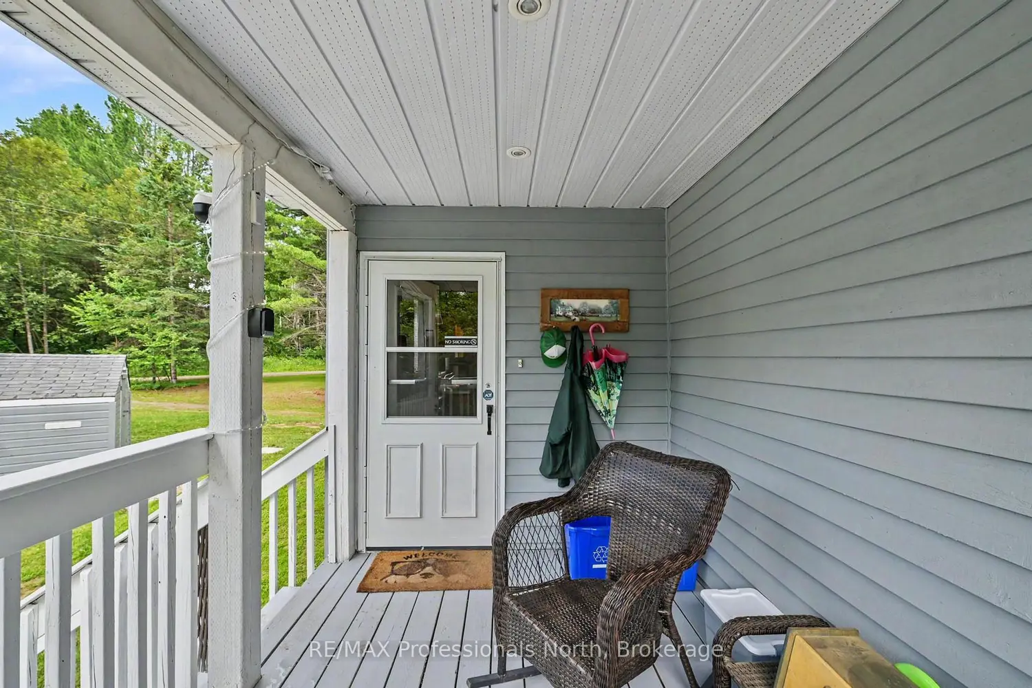 1034 Ablett Court photo 3