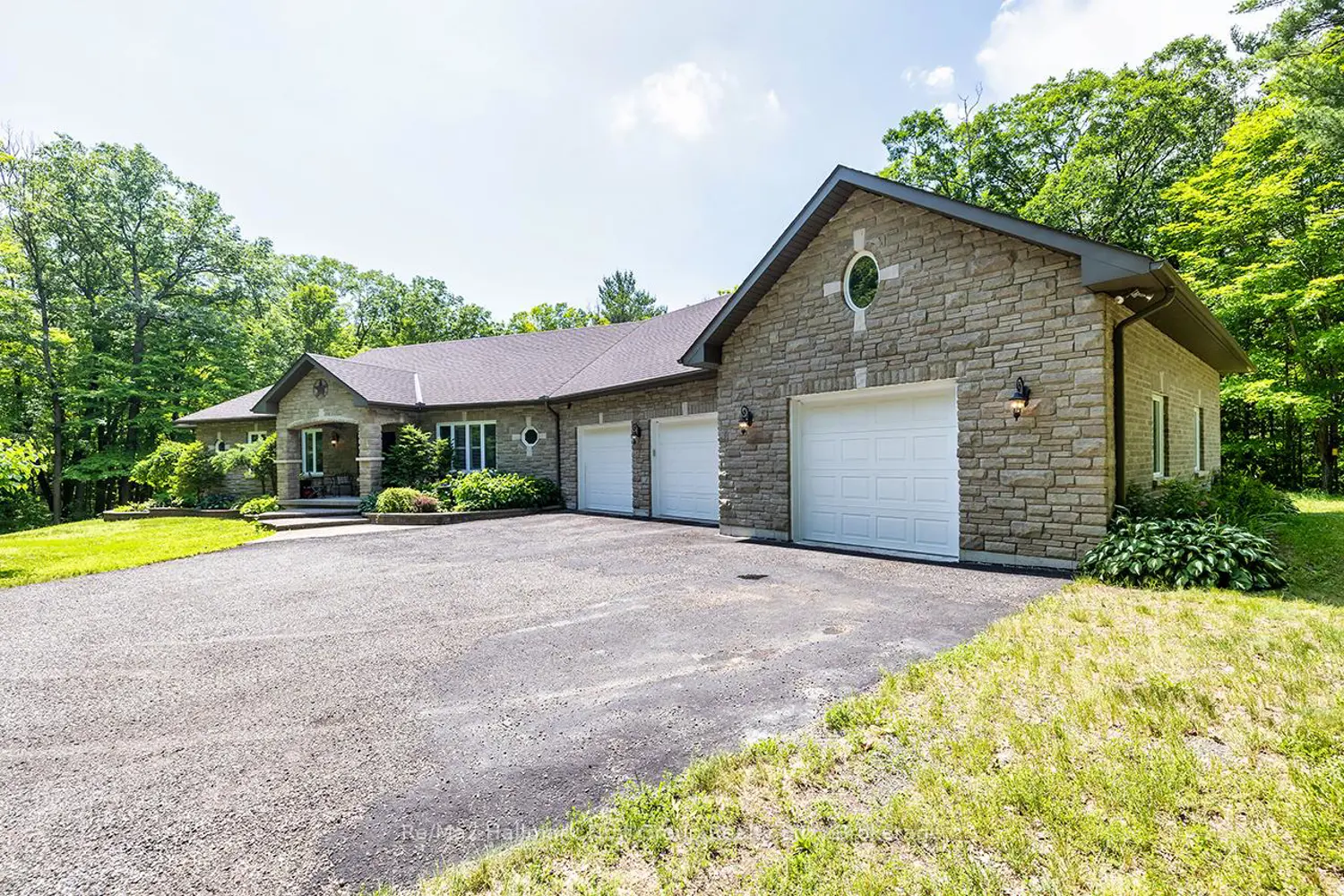 9794 Walker Road photo 2