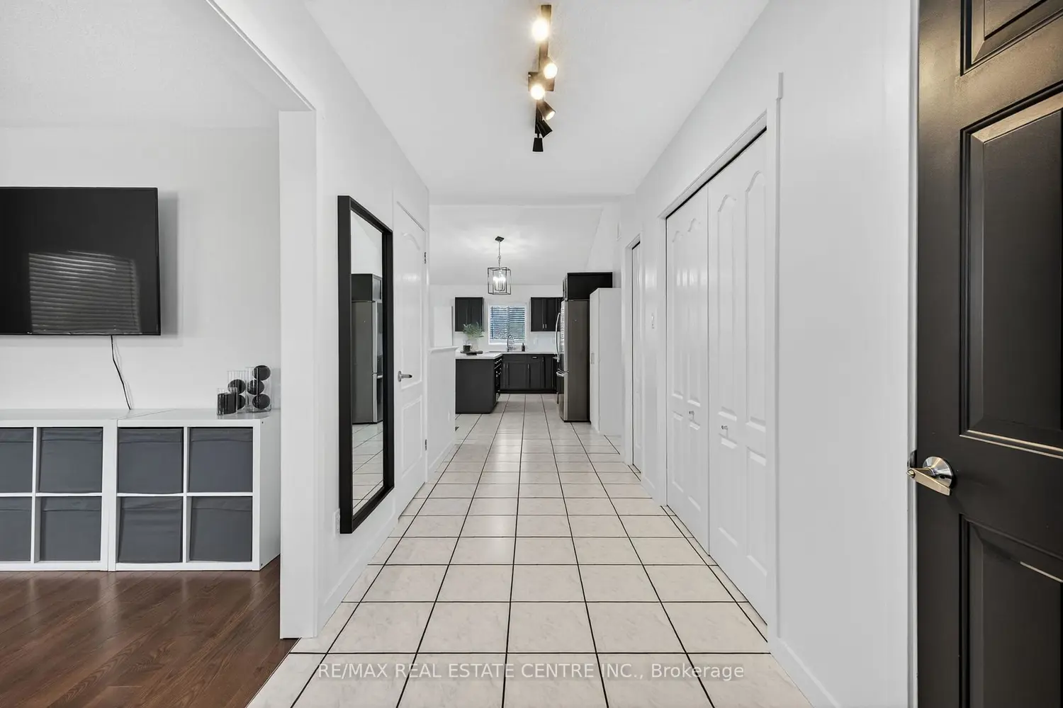103 Hunter Road photo 2
