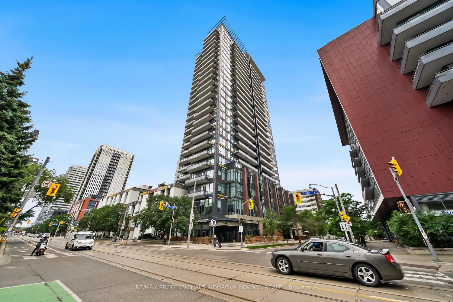 225 Sackville Street 703