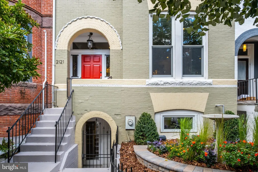 2121 R Street NW, Washington, DC 20008 photo 2