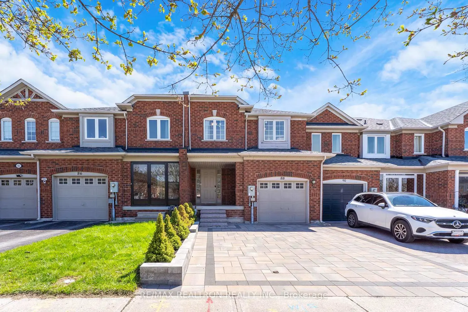88 Matteo David Drive photo 2