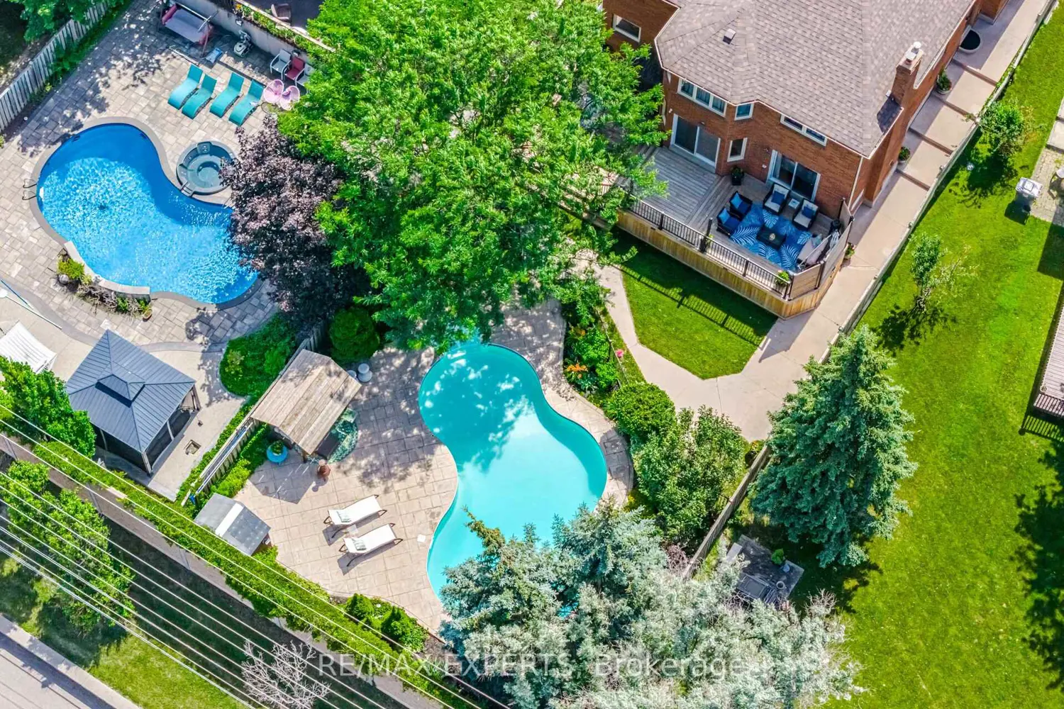 12 Kingfisher Court