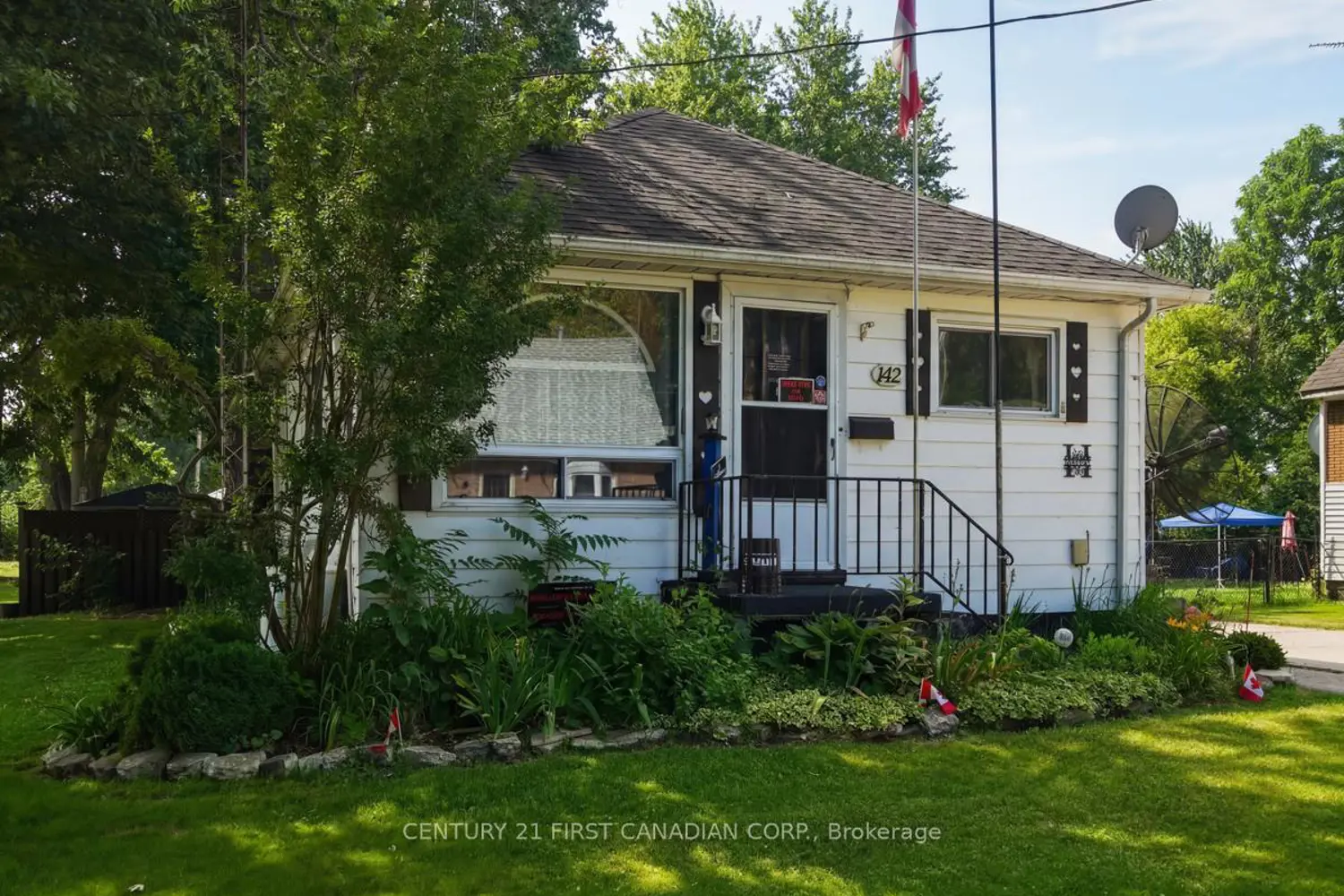 142 Frederic Street photo 5