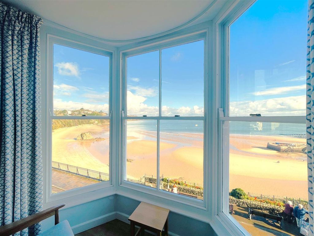 1 bed flat for saleHigh Street, Tenby SA70