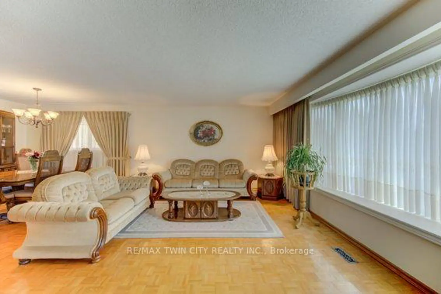 141 Hazelglen Drive photo 2