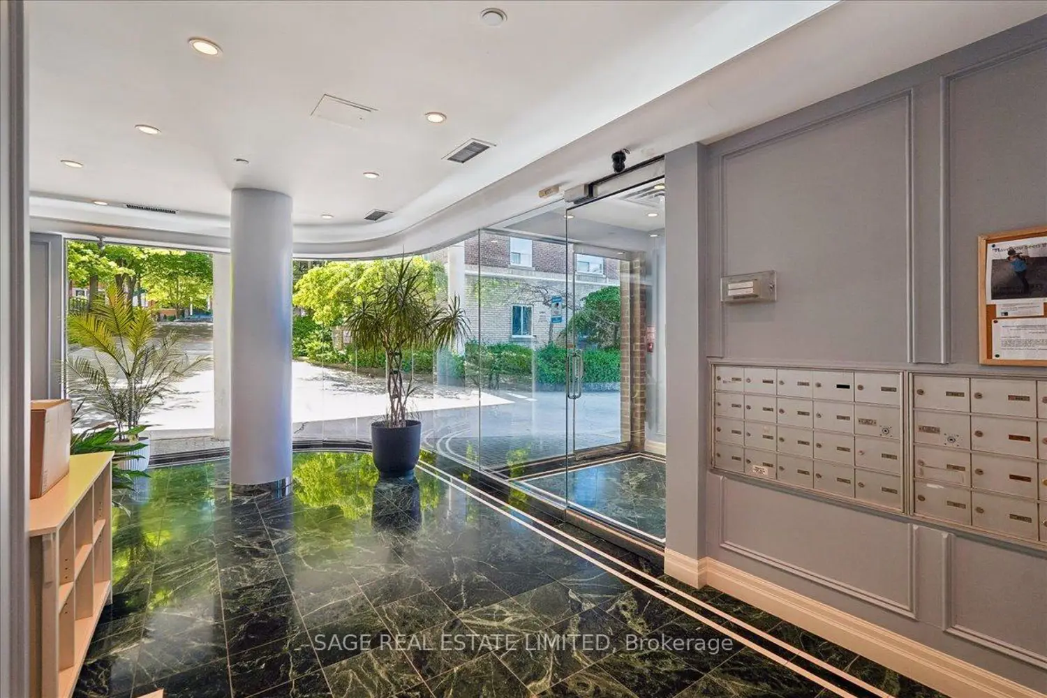 97 Lawton Boulevard 901 photo 3