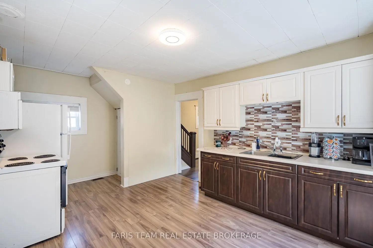275 Gill Street photo 2