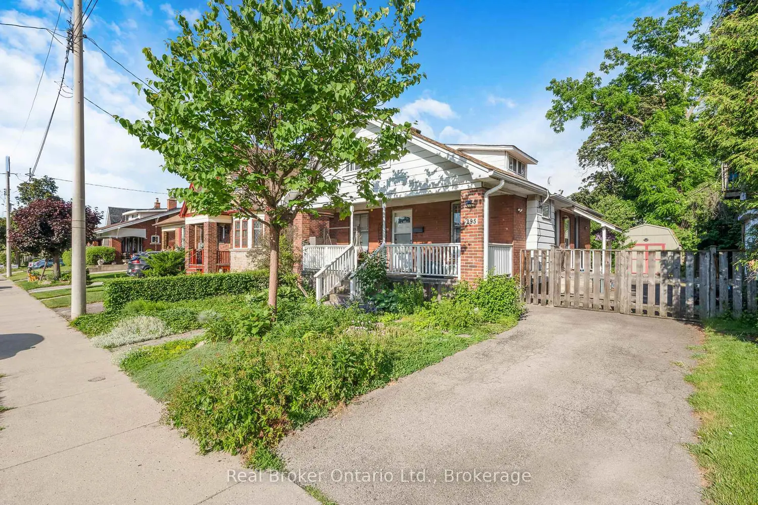 295 Keswick Court photo 3