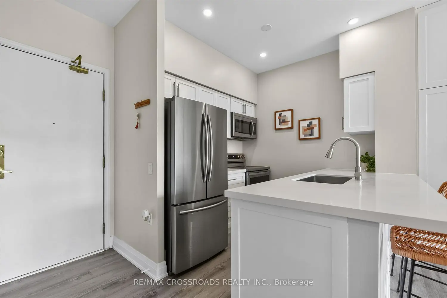 650 Lawrence Avenue 183 photo 4