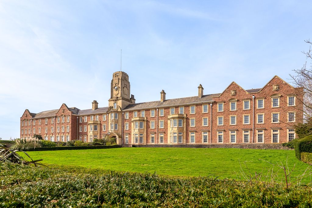 2 bed flat for saleCollege Road, Caerleon, Caerleon NP18