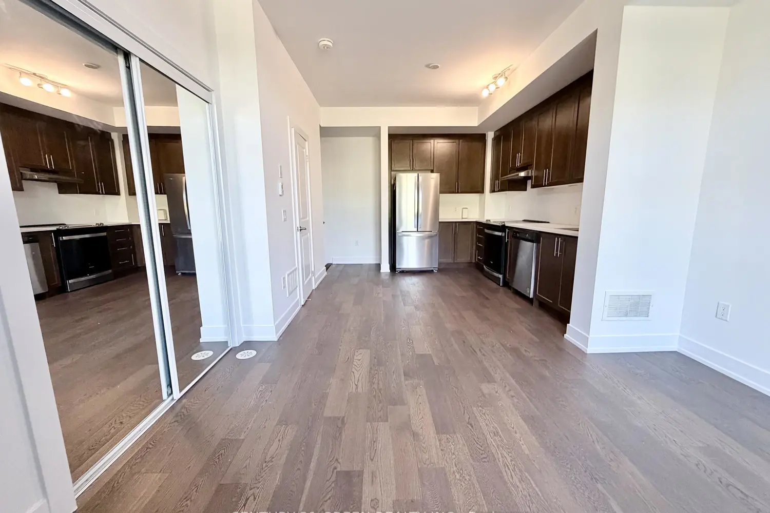 9560 Islington Avenue L115 photo 2