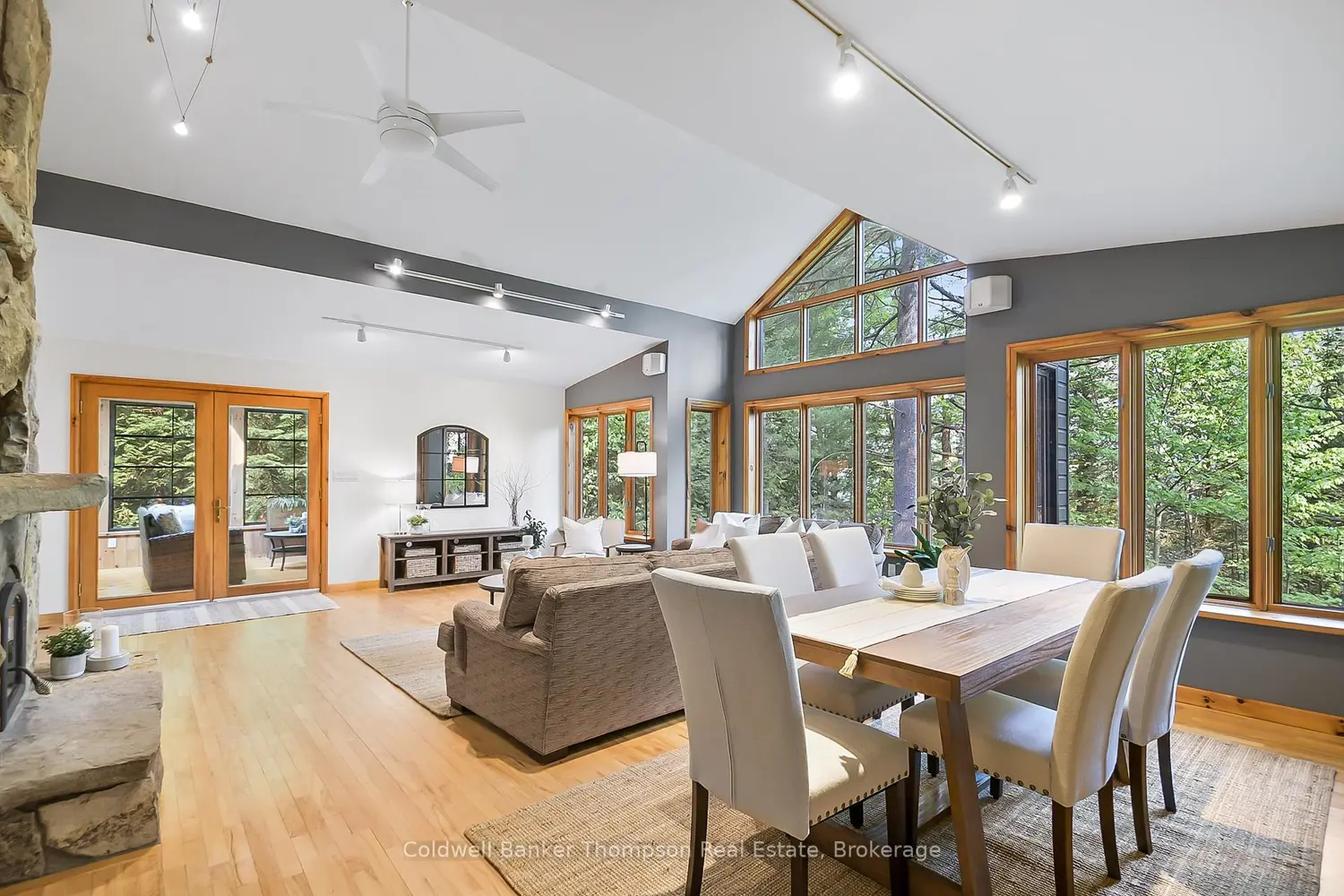 1109 Glenmount Road photo 4