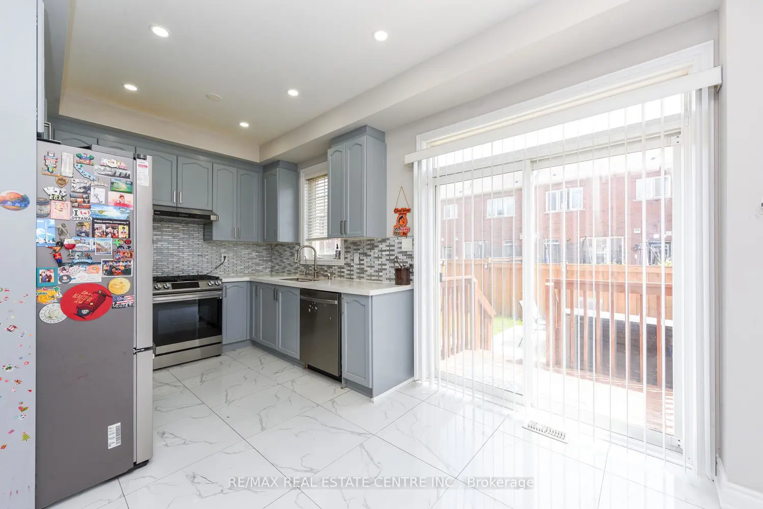682 Megson Terrace photo 5