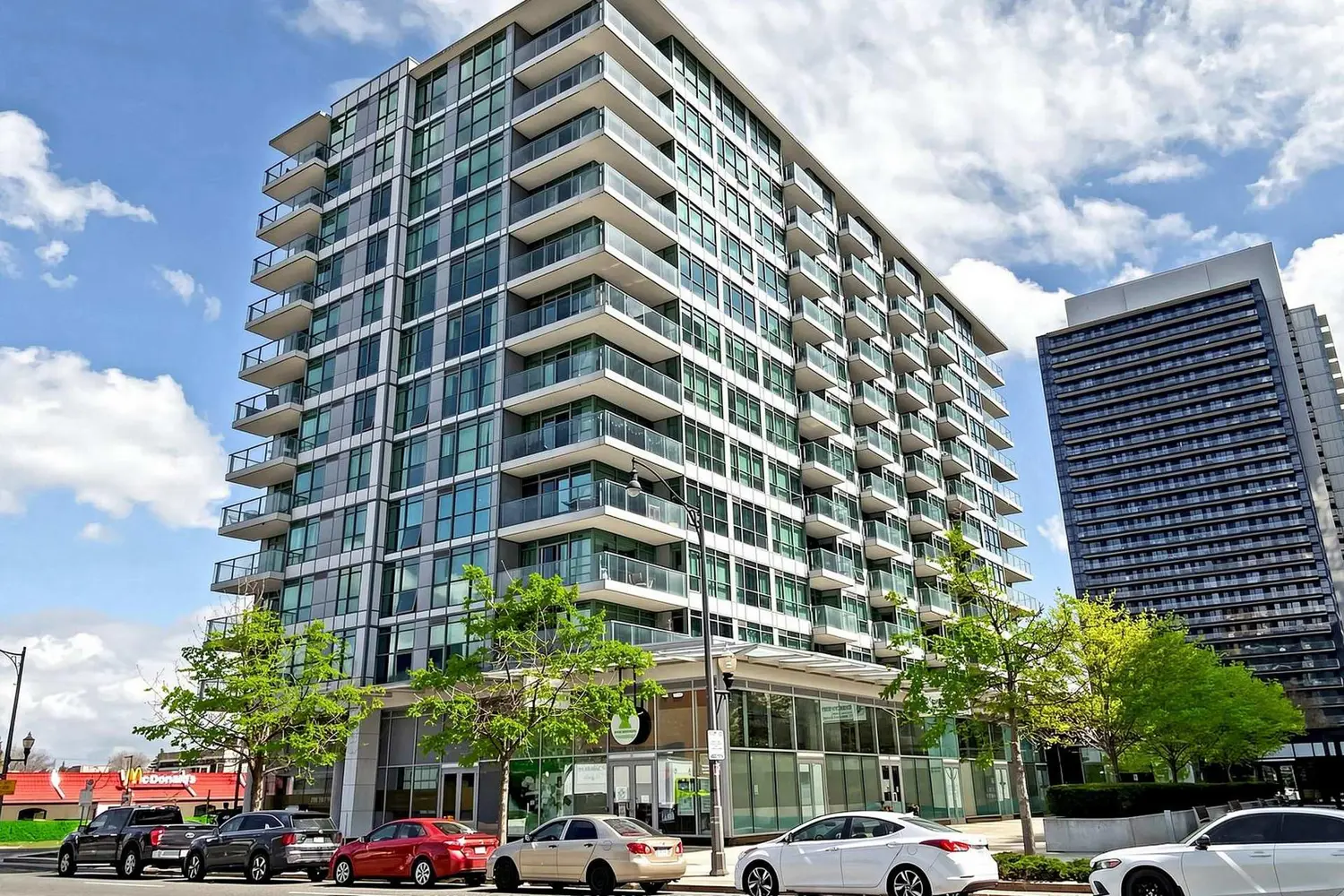 15 Singer Court 1211