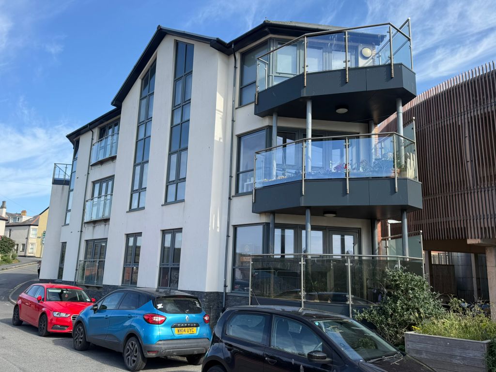 2 bed flat for saleRiverside Terrace, Aberystwyth SY23