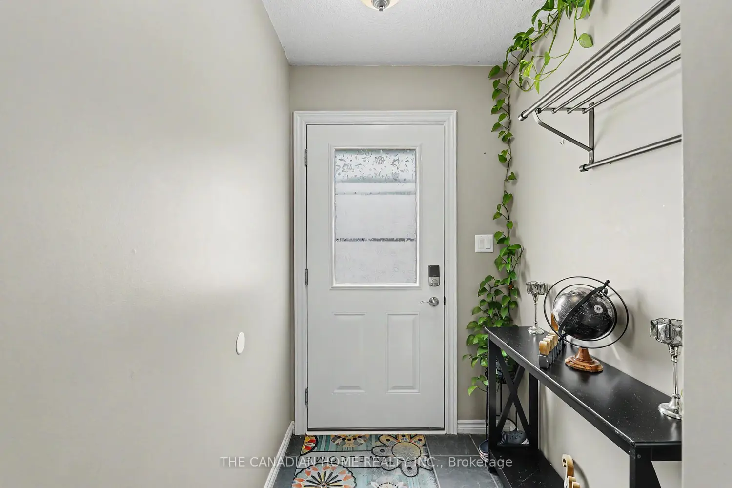 219 Picton Street photo 3