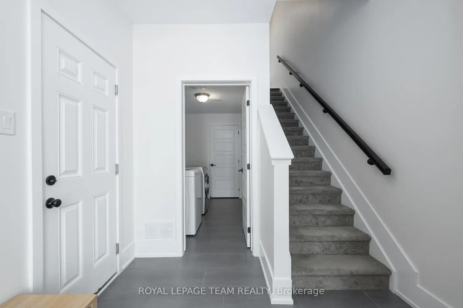 168 Pictou Crescent photo 2