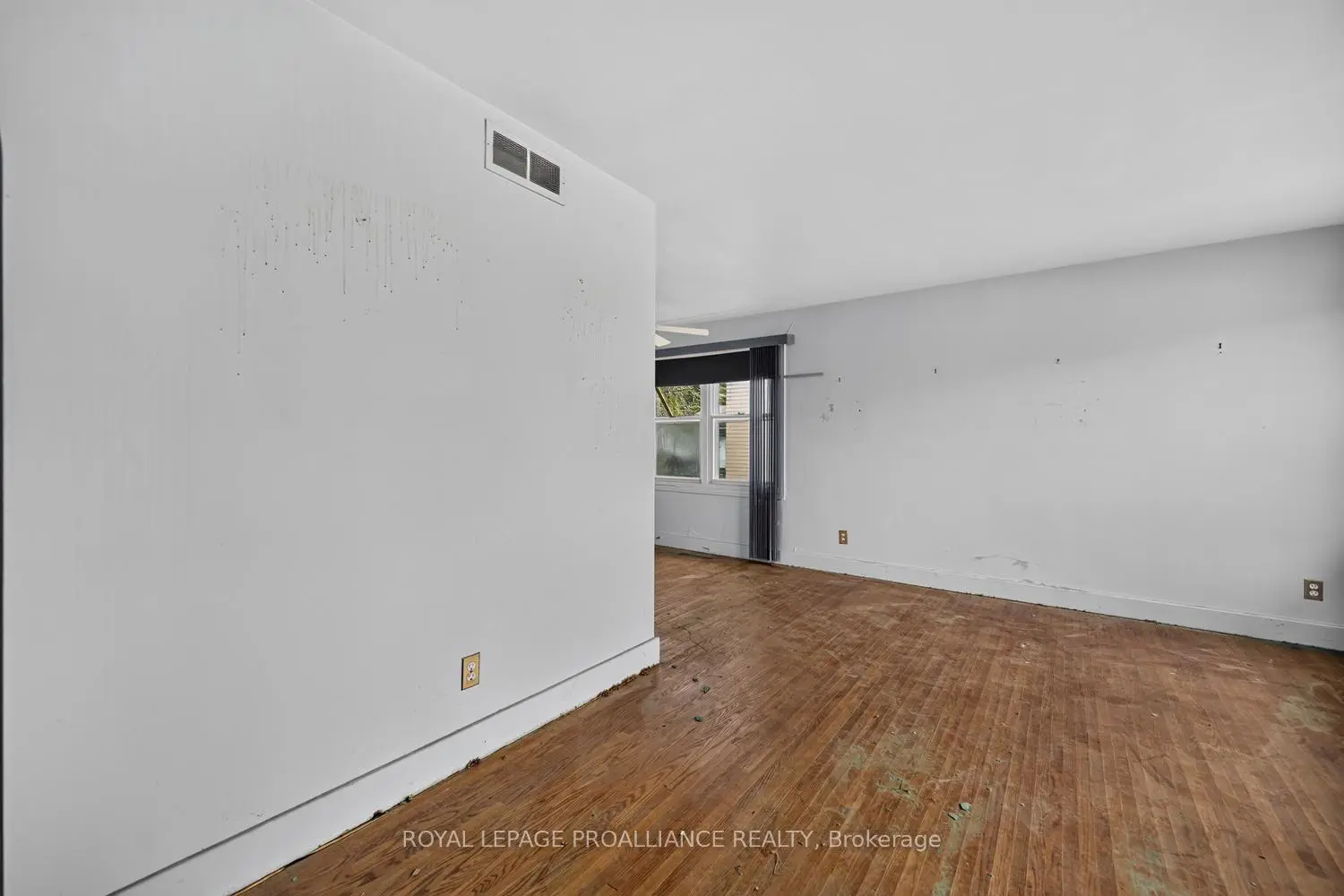 765 Duke Street photo 4
