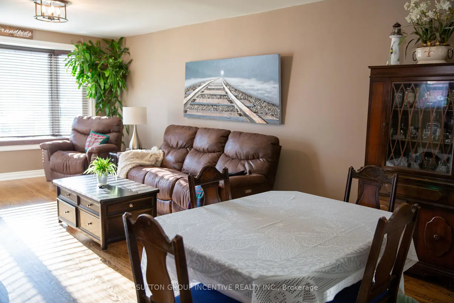 45 Bailey Crescent photo 5