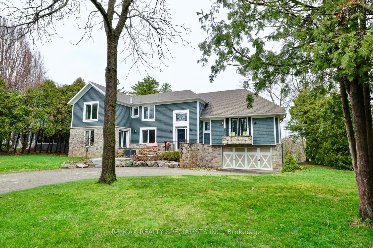 1301 Gatehouse Drive photo 2