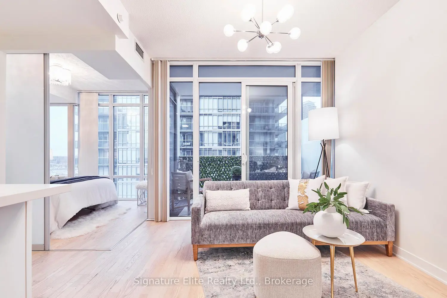 88 Park Lawn Road 1210 photo 4