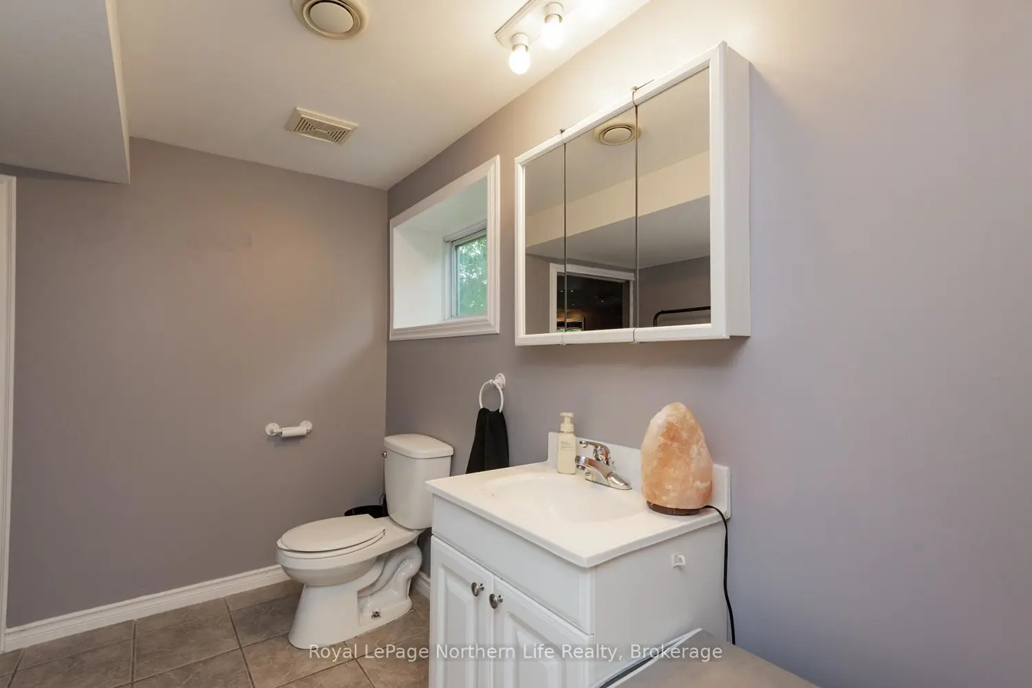 1006 Lakeshore Drive photo 5