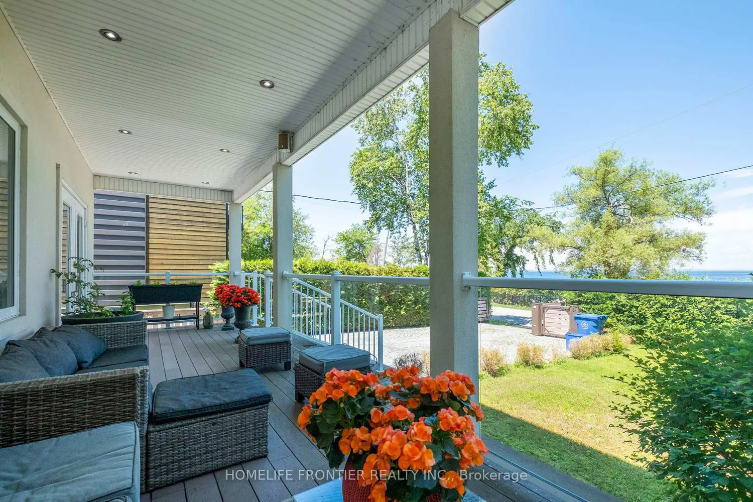 813 Lake Drive photo 2