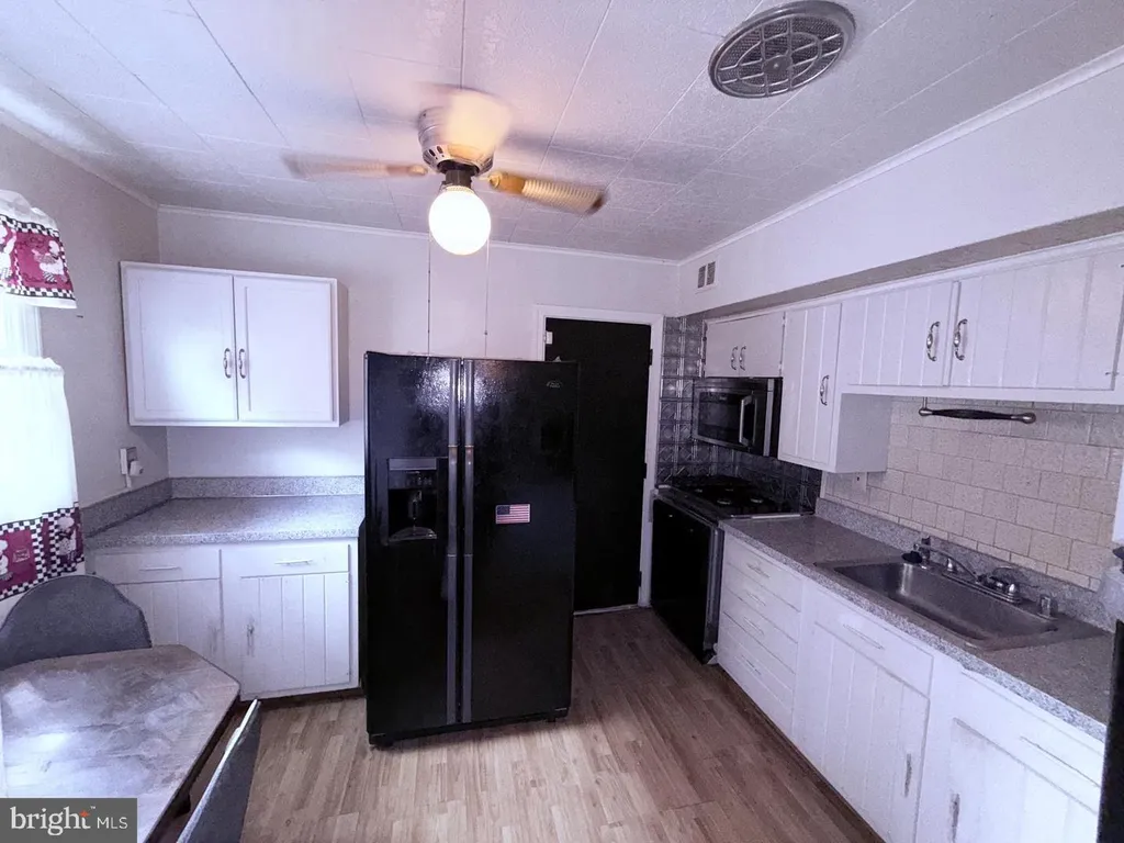 5908 NE 8th Street NE, Washington, DC 20011