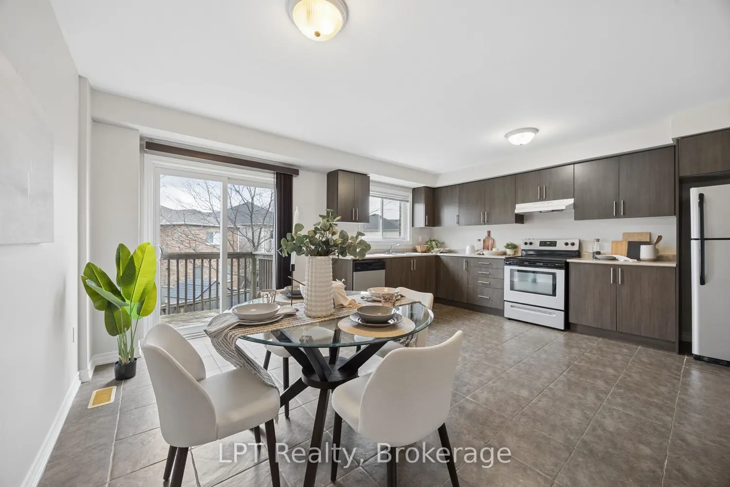 14 Katerson Lane photo 2