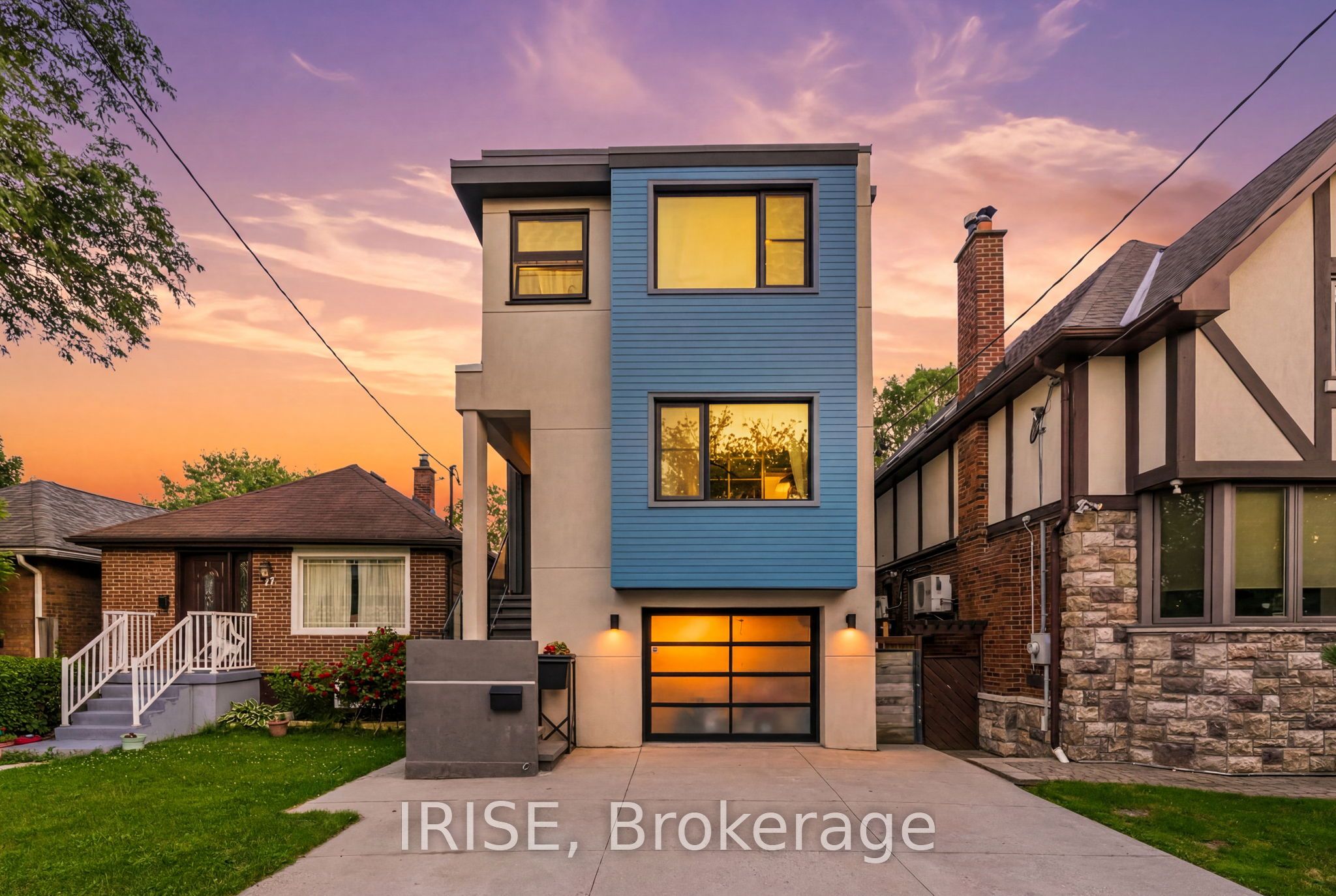 29 Ash Crescent, Toronto, ON, M8W 1E4 photo 2