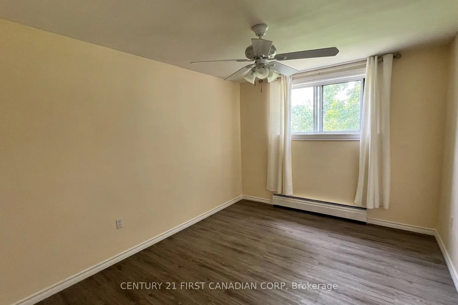 1830 Dumont Street 207 photo 4