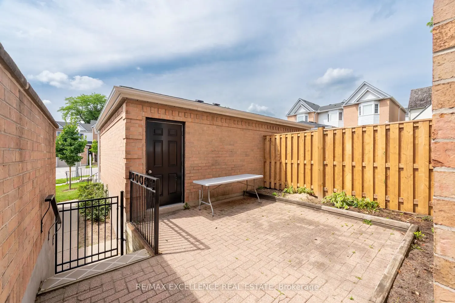 1570 Richmond Street 7