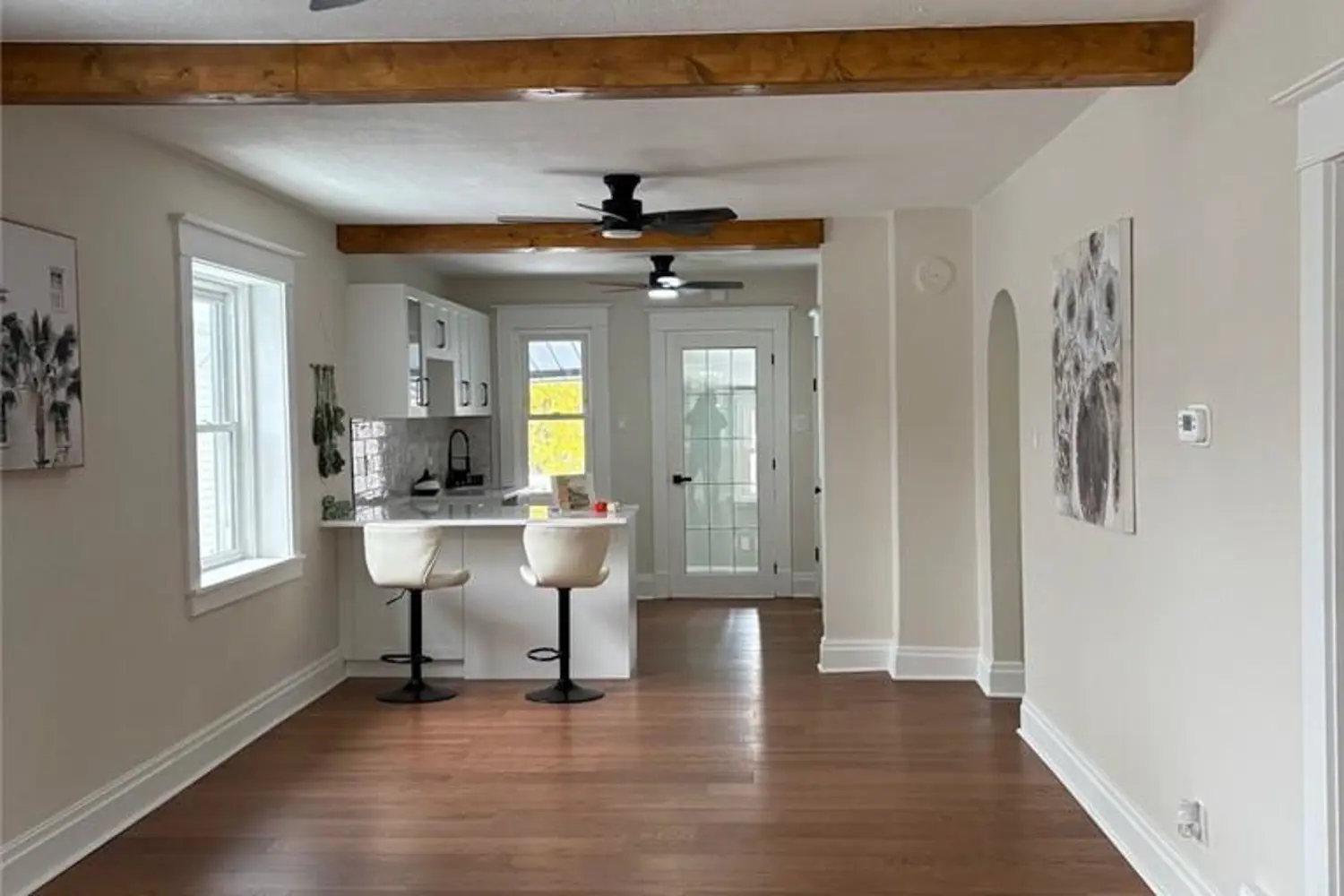 30 Eastchester Avenue photo 5