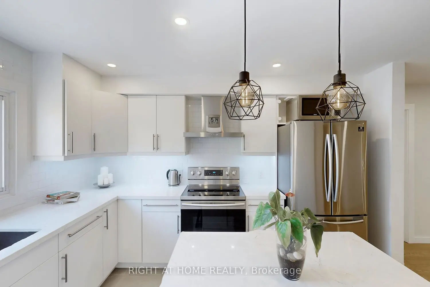 400 Bloor Street 6 photo 5