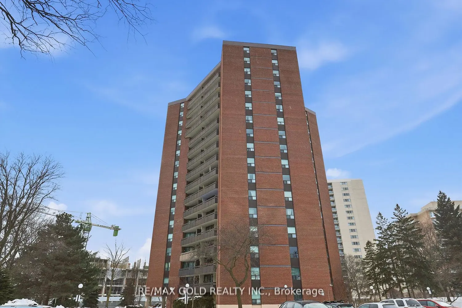 335 Mill Road 401 photo 2