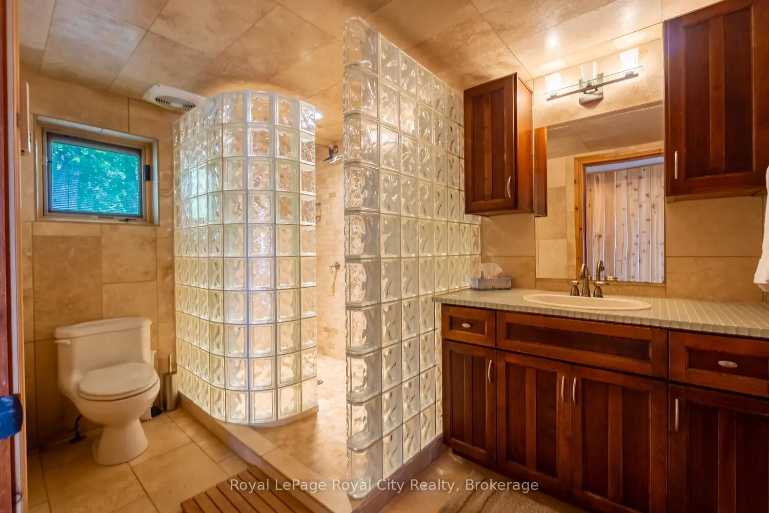 584 Warner Bay Road photo 2