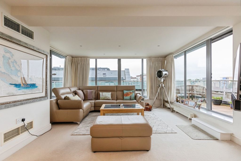 3 bed flat for saleLime Kiln Road, Bristol BS8 photo 4