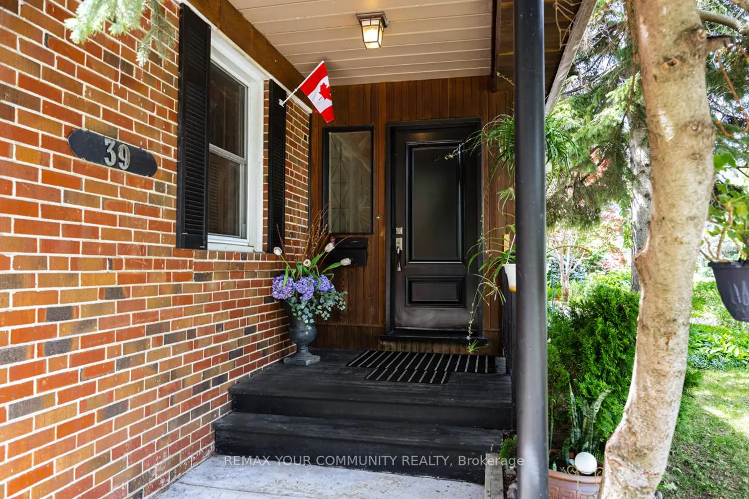 39 Cadillac Avenue photo 3