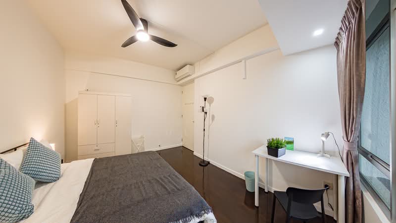 1 Holland Avenue photo 2