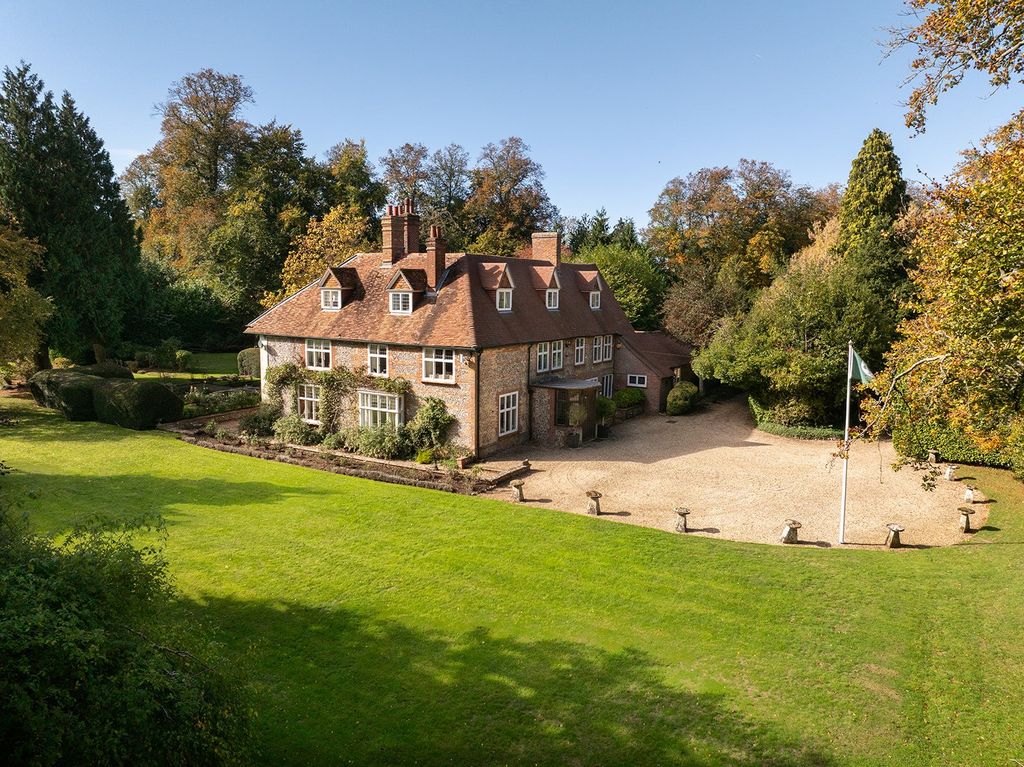 8 bed detached house for saleWoodlands St. Mary, Hungerford, Berkshire RG17