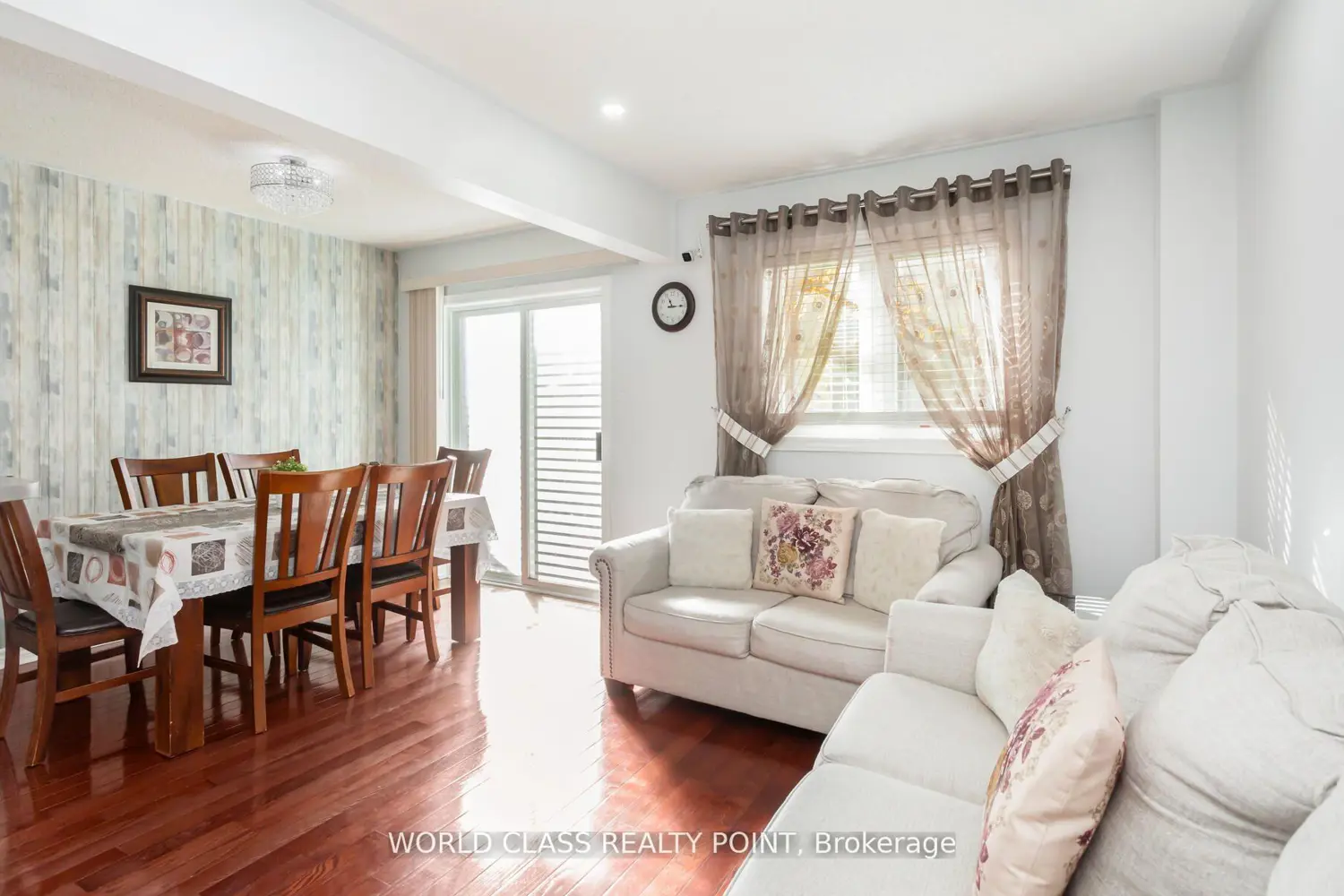 17 Manett Crescent photo 5