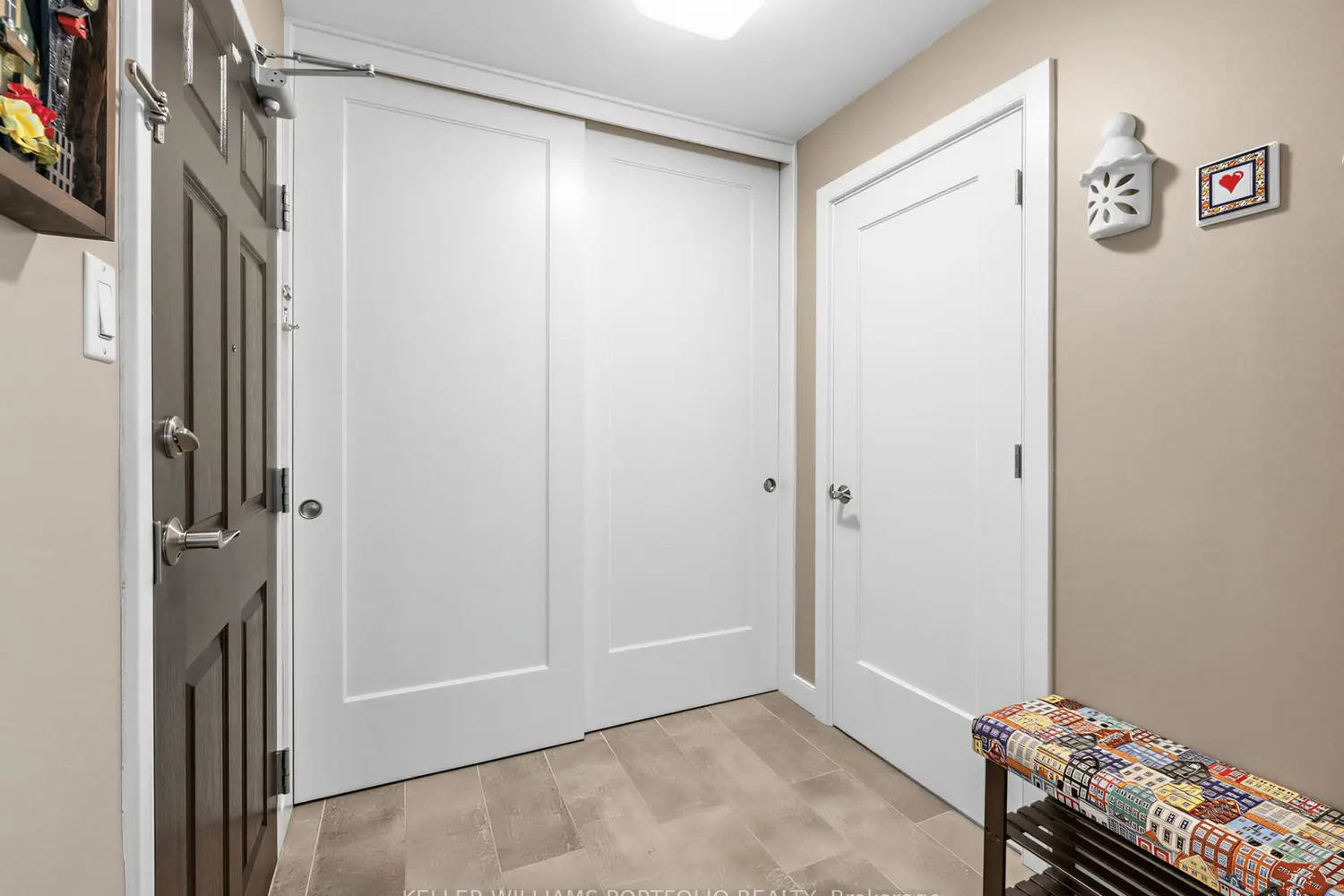 2 Westney Road Ph208